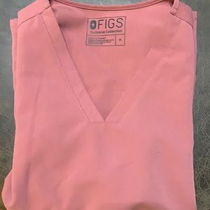 Figs Casma Scrub top